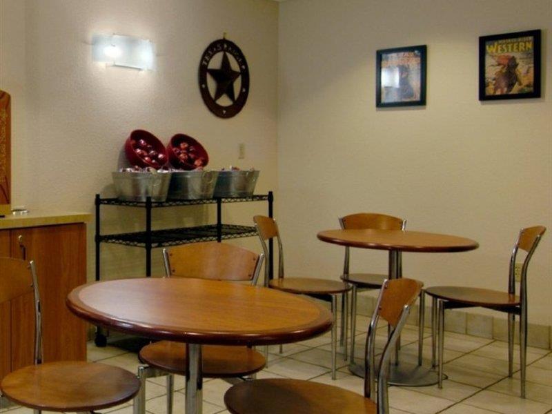 Red Roof Inn Plus+ San Antonio Downtown - Riverwalk Ngoại thất bức ảnh