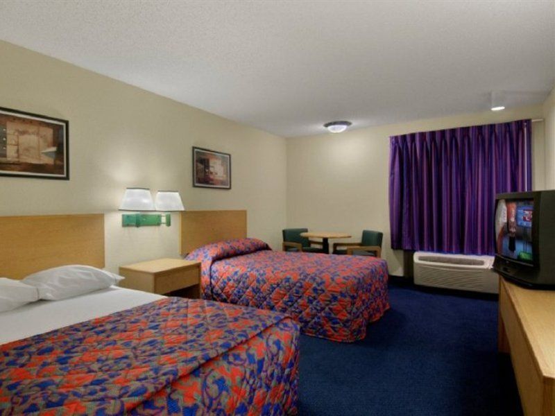 Red Roof Inn Plus+ San Antonio Downtown - Riverwalk Ngoại thất bức ảnh