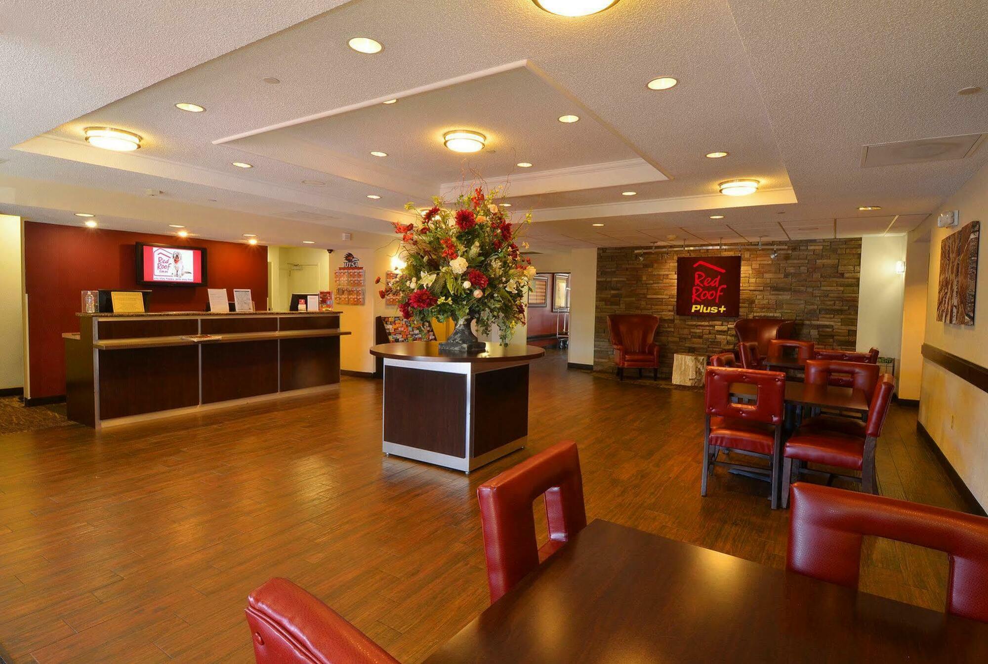 Red Roof Inn Plus+ San Antonio Downtown - Riverwalk Ngoại thất bức ảnh